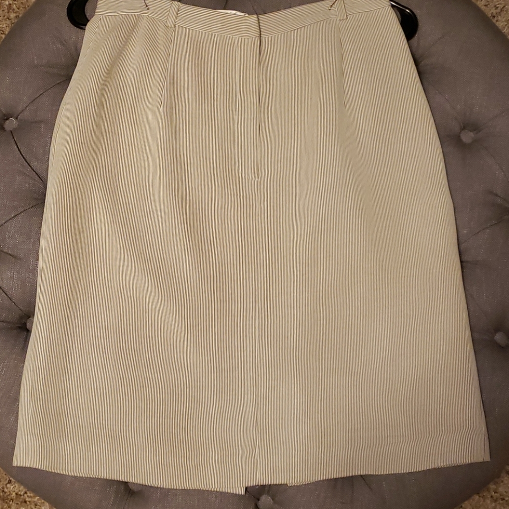 Ladies pin stripe skirt